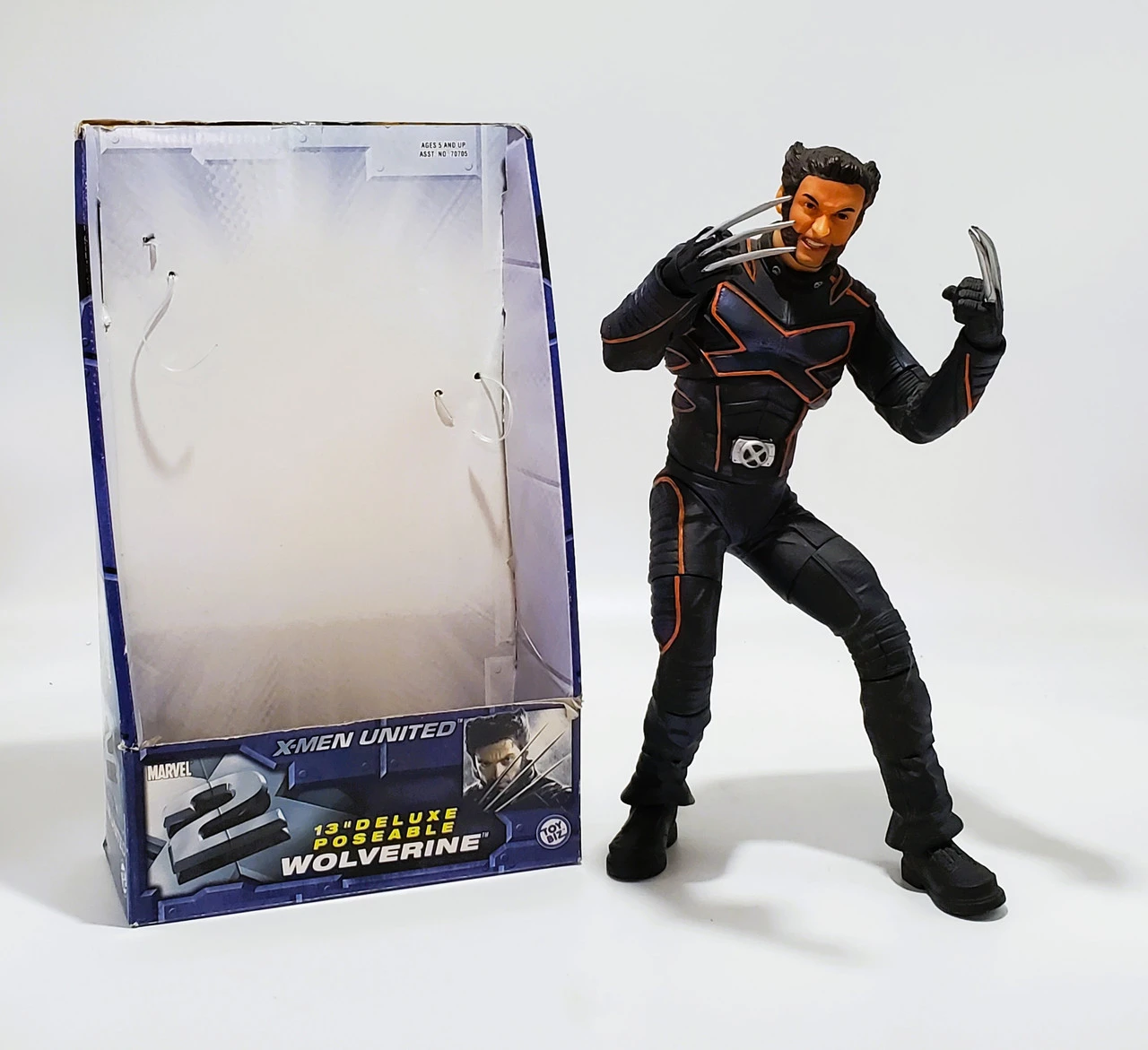 ToyBiz X-Men United X2 13" Deluxe Poseable Wolverine (open Package) 4 ToyBiz X-Men United X2 13" Deluxe Poseable Wolverine (open Package) - Image 2