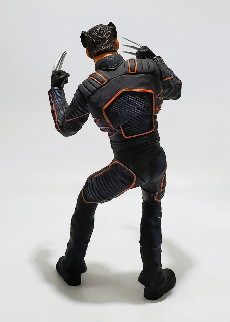 ToyBiz X-Men United X2 13" Deluxe Poseable Wolverine (open Package) 7 ToyBiz X-Men United X2 13" Deluxe Poseable Wolverine (open Package) - Image 5