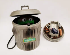 Sesame Street (1976) Oscar The Grouch Radio -Deals Amok Time Store 20230523 172137 97575.1684879443