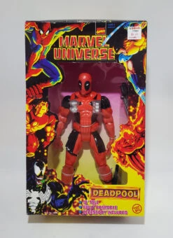 ToyBiz (1997) Marvel Universe Deadpool 10" Action Figure