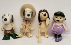 Peanuts (1966) Snoopy And Lucy Lot