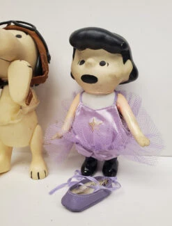Peanuts (1966) Snoopy And Lucy Lot -Deals Amok Time Store 20230729 143708 82838.1690657148
