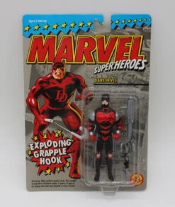 ToyBiz Marvel Super Heroes Daredevil In Armor Action Figure