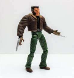 ToyBiz (2005) Marvel Legends Logan Action Figure (No Package) -Deals Amok Time Store IMG 4022 56701.1611264096