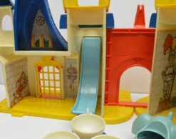 Hasbro Disney (1977) Weebles Mickey's Magic Kingdom Playset 24 Hasbro Disney (1977) Weebles Mickey's Magic Kingdom Playset -Deals Amok Time Store dis 6 06594.1686337092