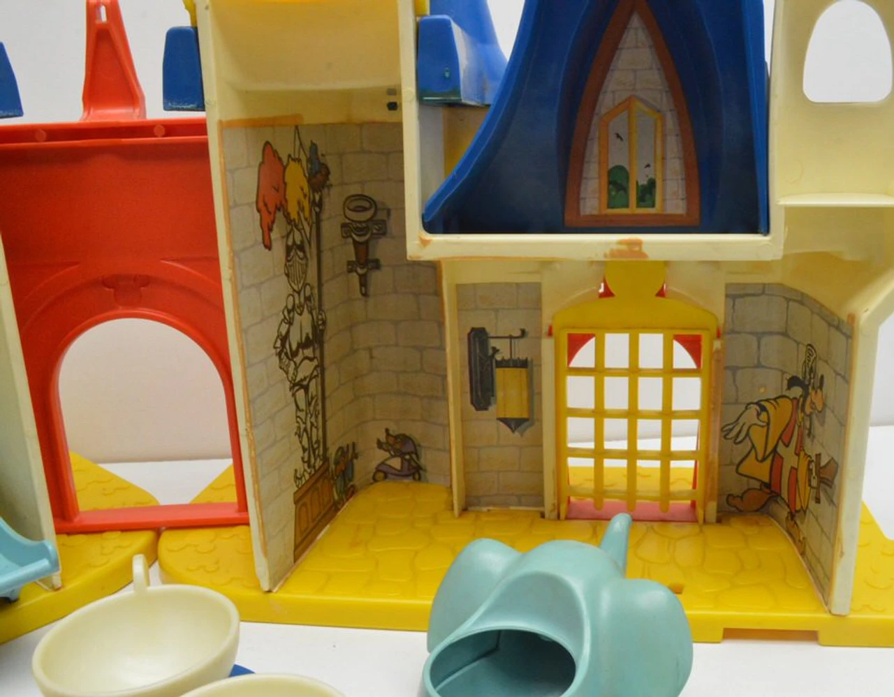 Hasbro Disney (1977) Weebles Mickey's Magic Kingdom Playset 9 Hasbro Disney (1977) Weebles Mickey's Magic Kingdom Playset - Image 7